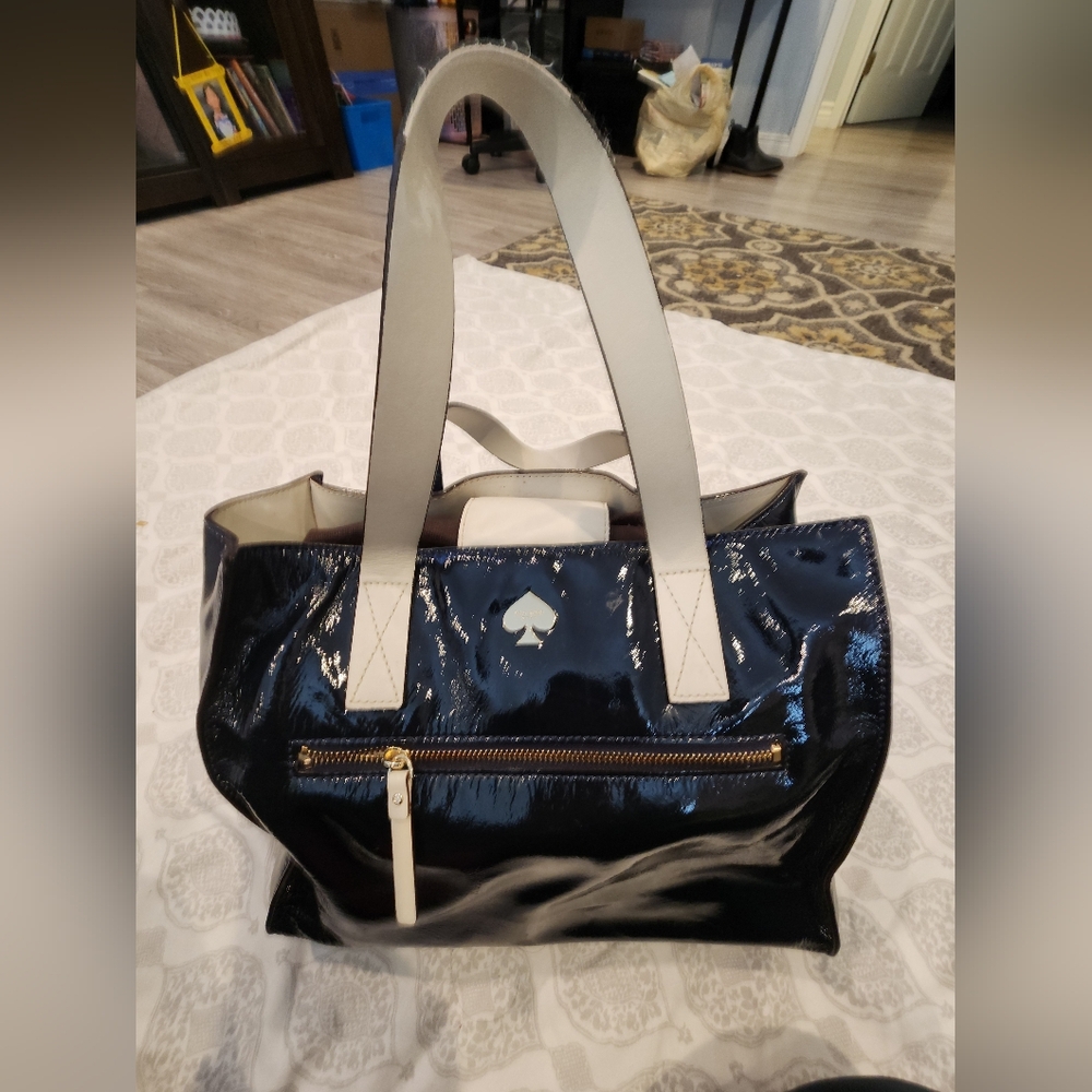 KATE SPADE NY Flicker Black & White Patent Leather Zip Bon Shopper bag